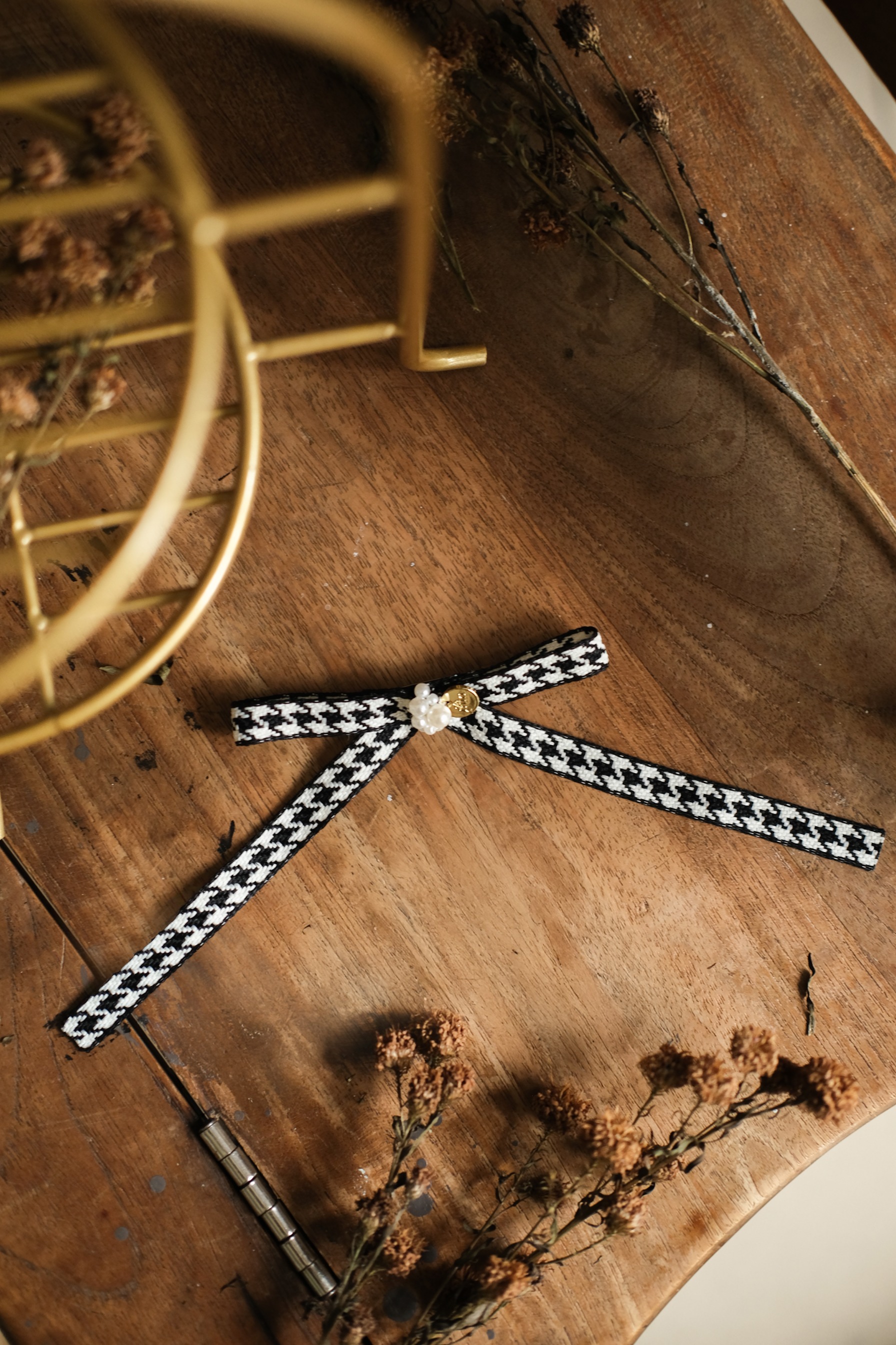 LIQUORICE BROOCH