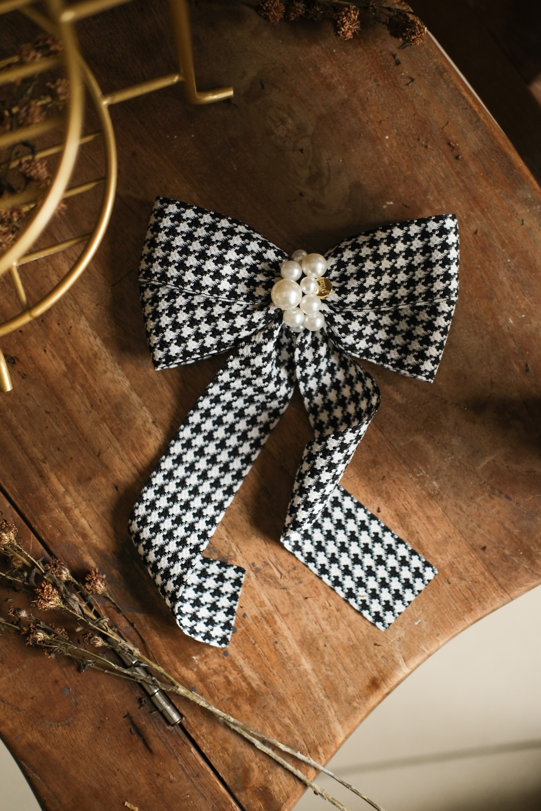 LIQUORICE FRENCH CLIP