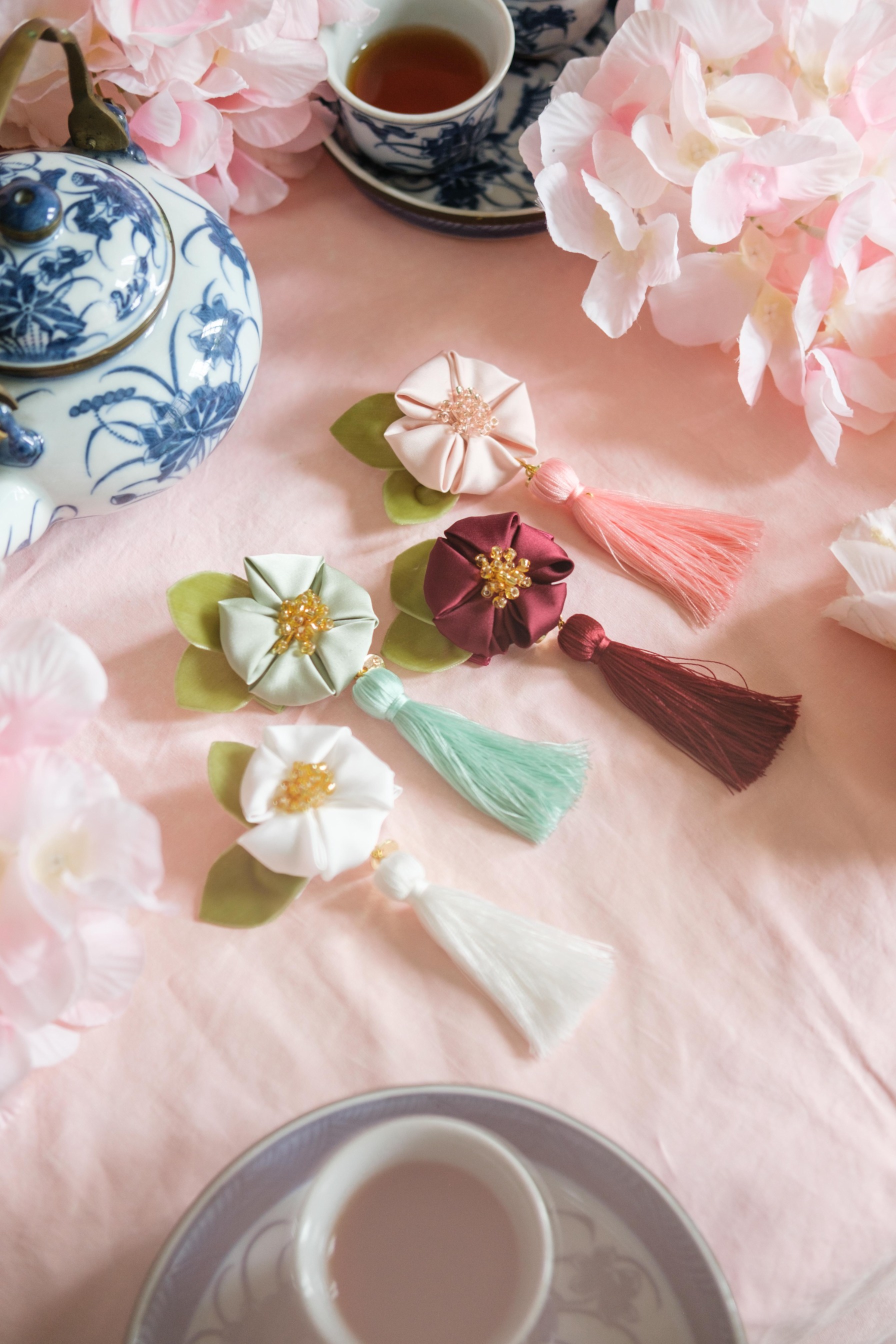 SAKURA (ALIGATOR & BROOCH)