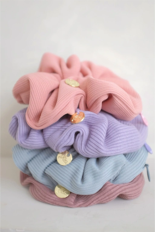 Image of SORA ZIPPY (SCRUNCHIE)