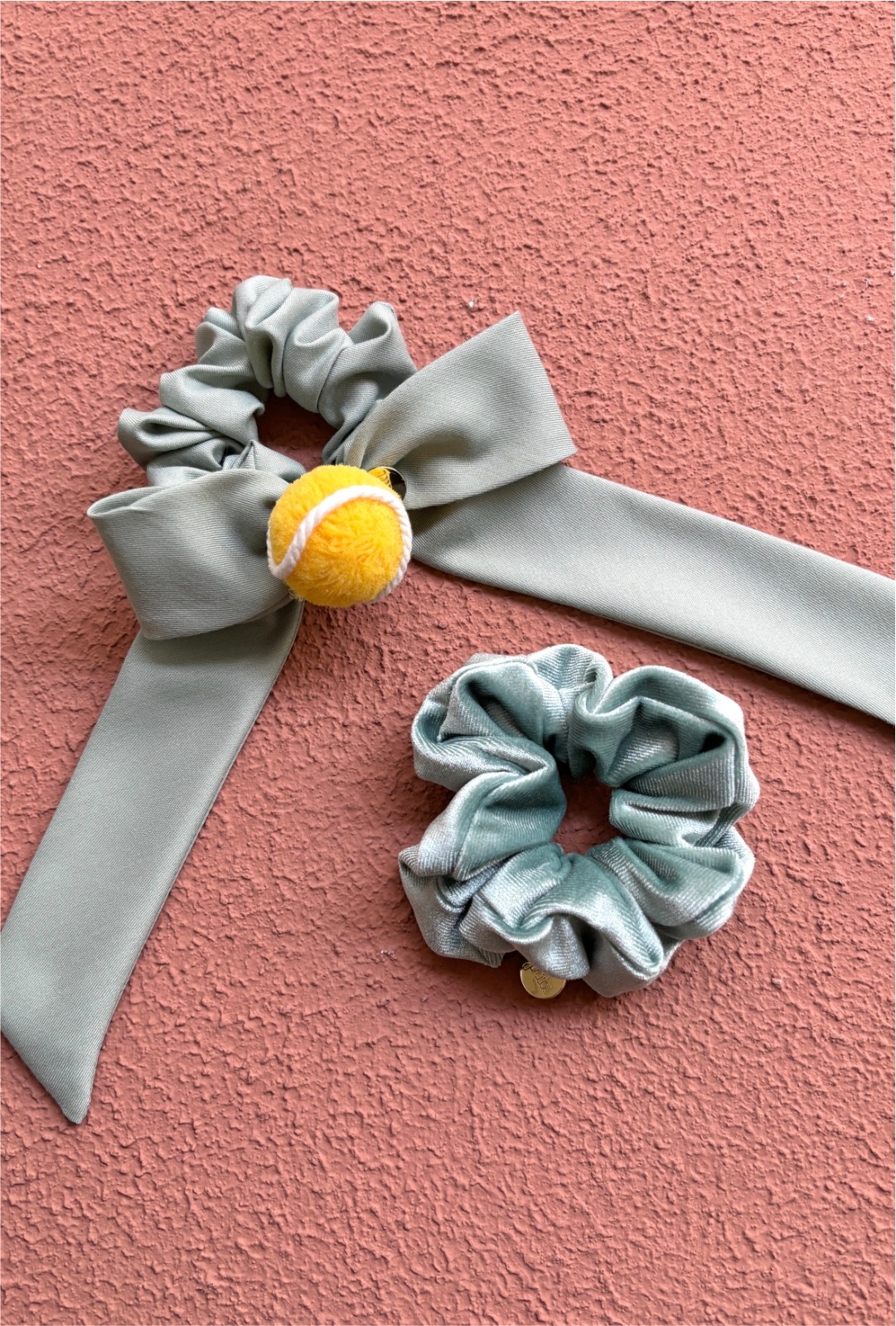 COURT CHARM (SCRUNCHIE SET OF 2)
