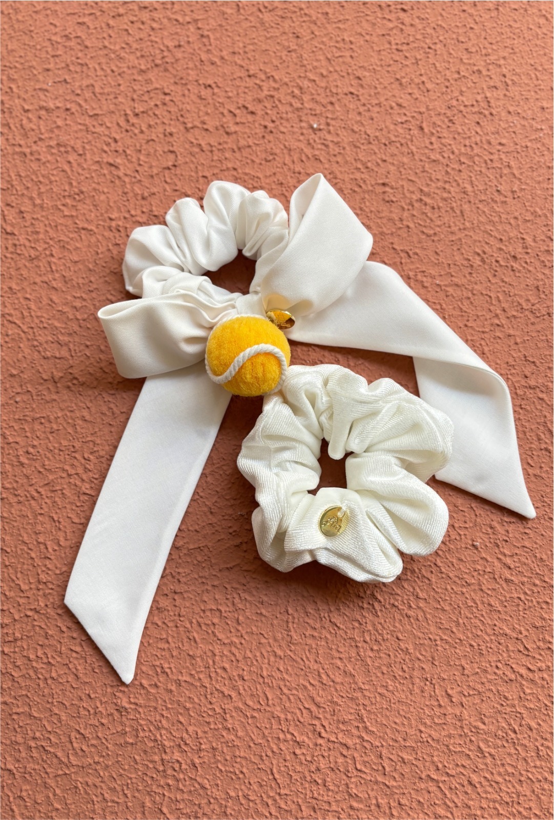 COURT CHARM (SCRUNCHIE SET OF 2)