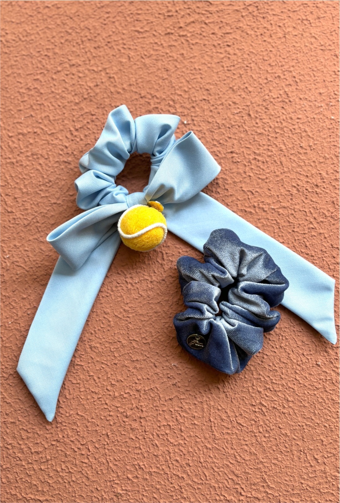 COURT CHARM (SCRUNCHIE SET OF 2)