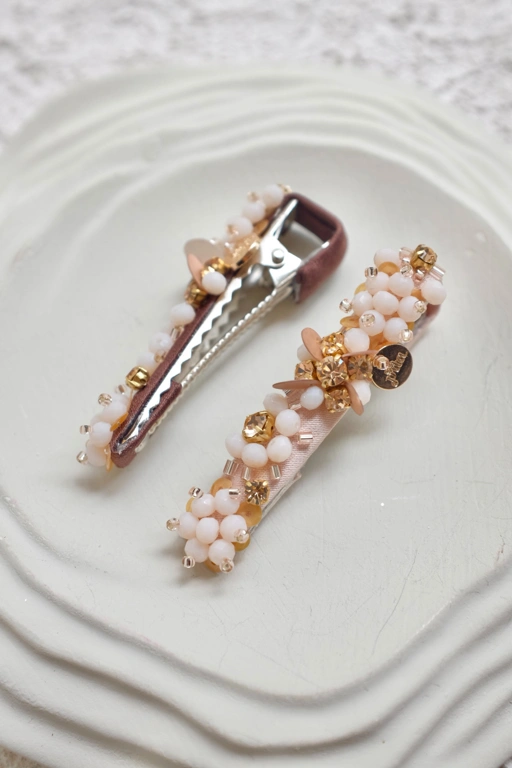 Image of YURA (ALIGATOR)