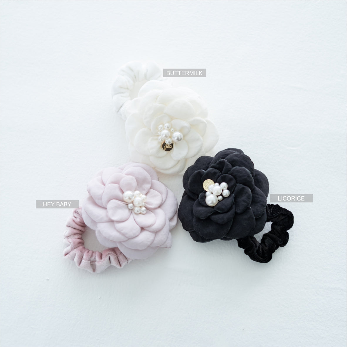 CAMILLA SCRUNCHIE