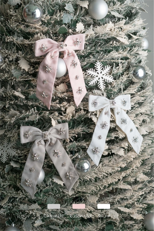 Image of GALA (FRENCH CLIP)