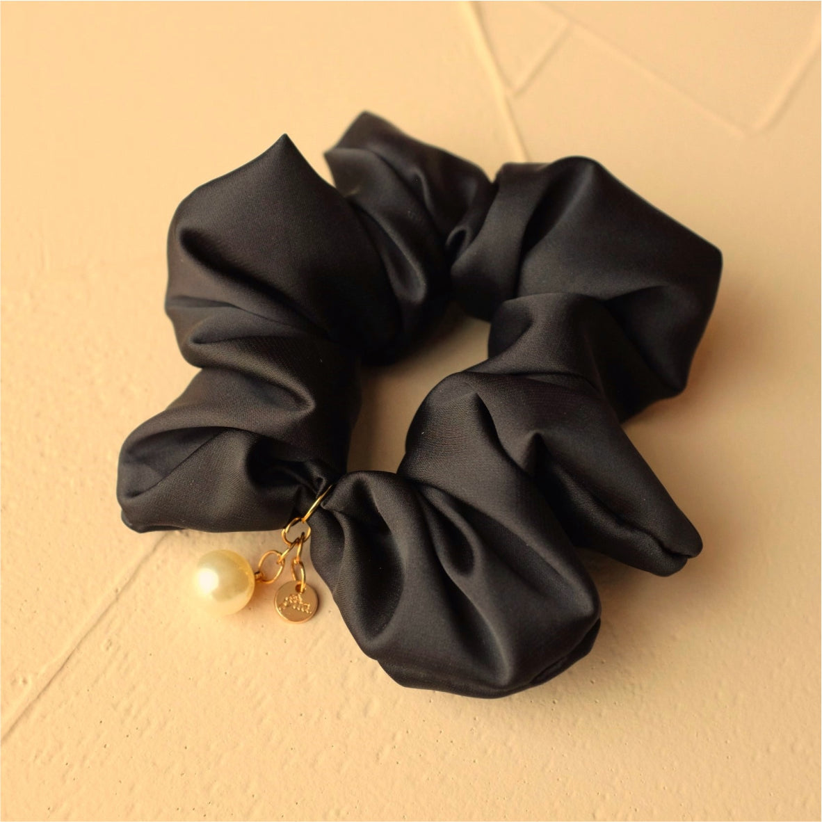 GINA SCRUNCHIE