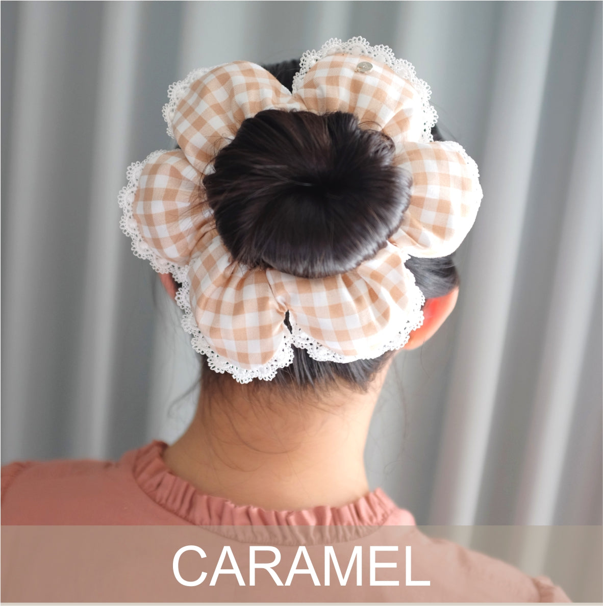 GINGHAM SCRUNCHIE