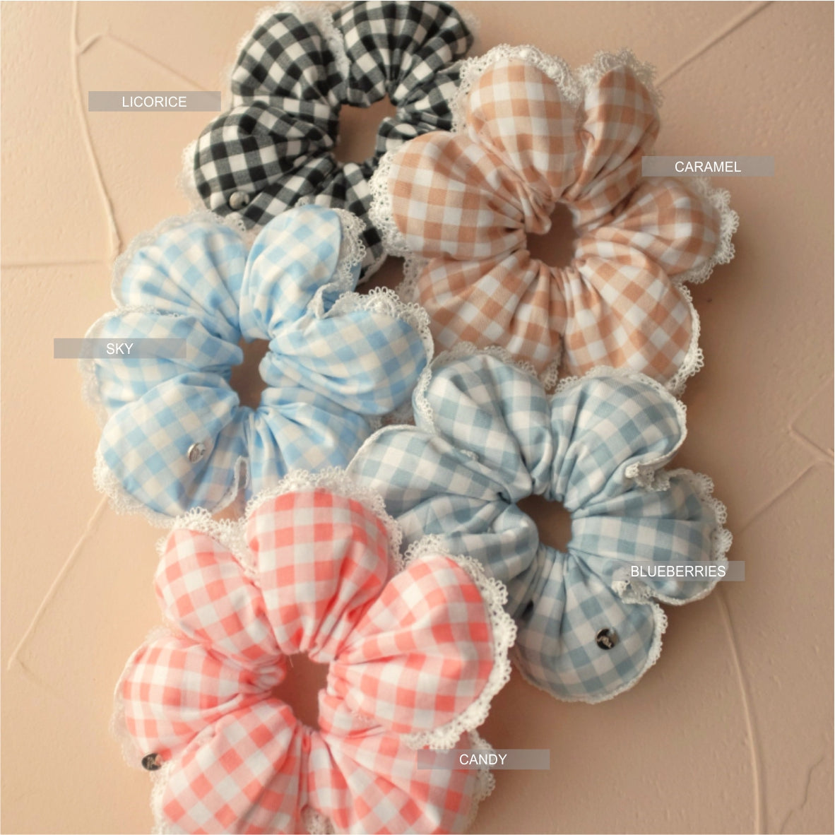 GINGHAM SCRUNCHIE