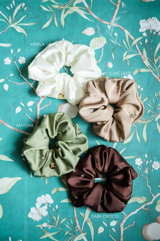 Image of PO GLADYS SCRUNCHIE - Start Shipping 15 Sept