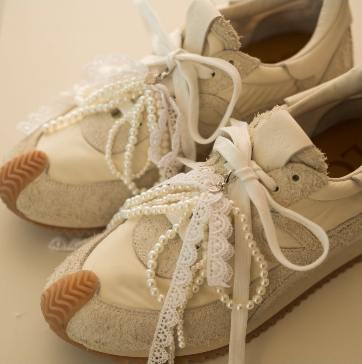 HILLARY LACE