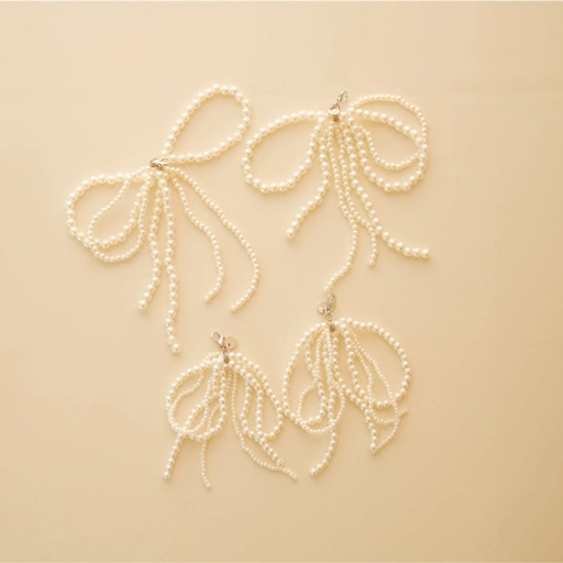 Image of HILLARY SMALL