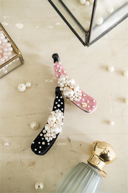 Image of LÌZ BANANA CLIP