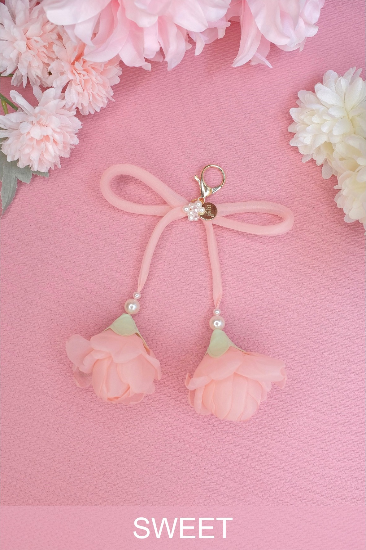 WHISPER (BAG CHARM)