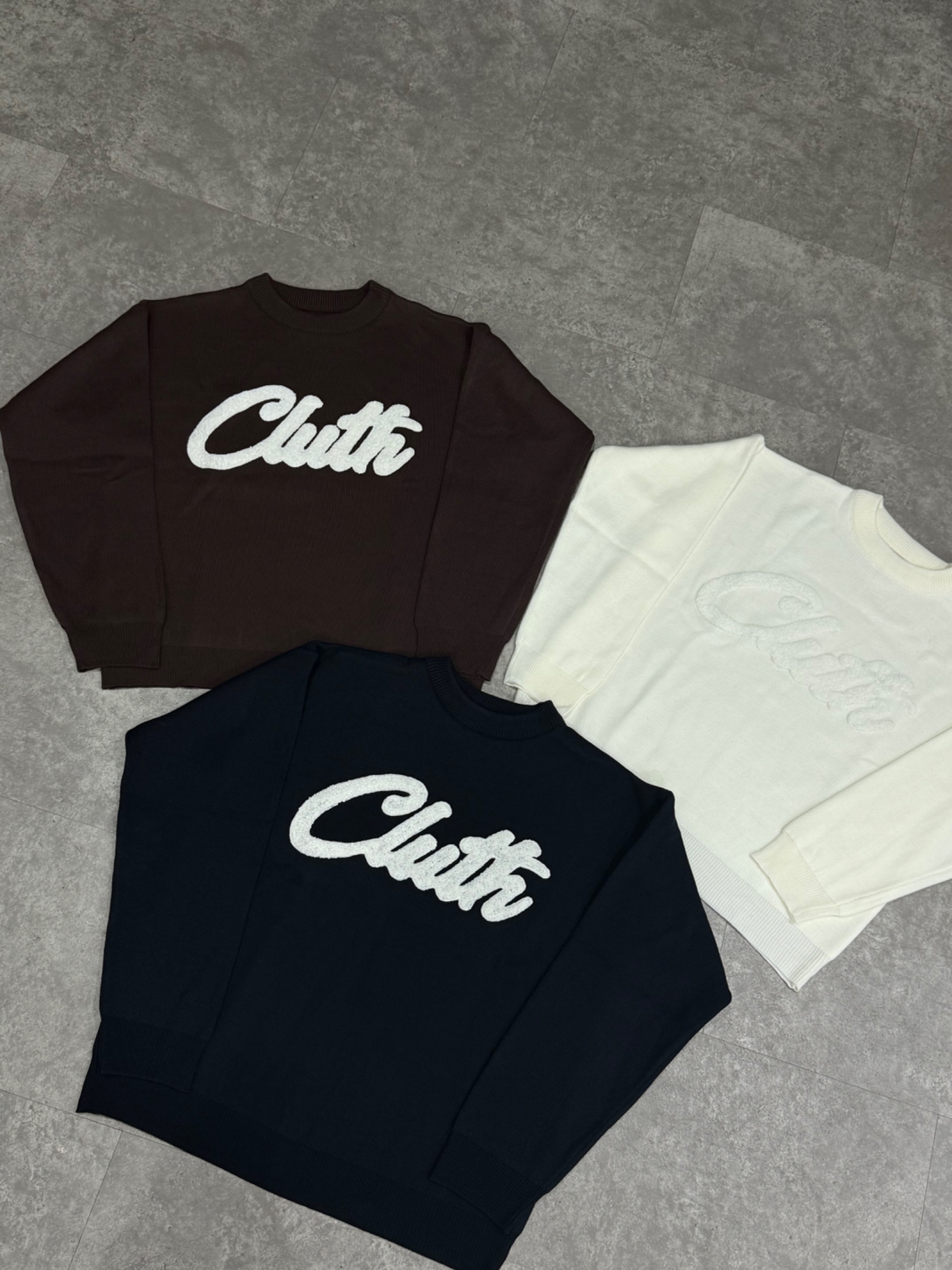 KNITWEAR SIGNATURE CLUTH