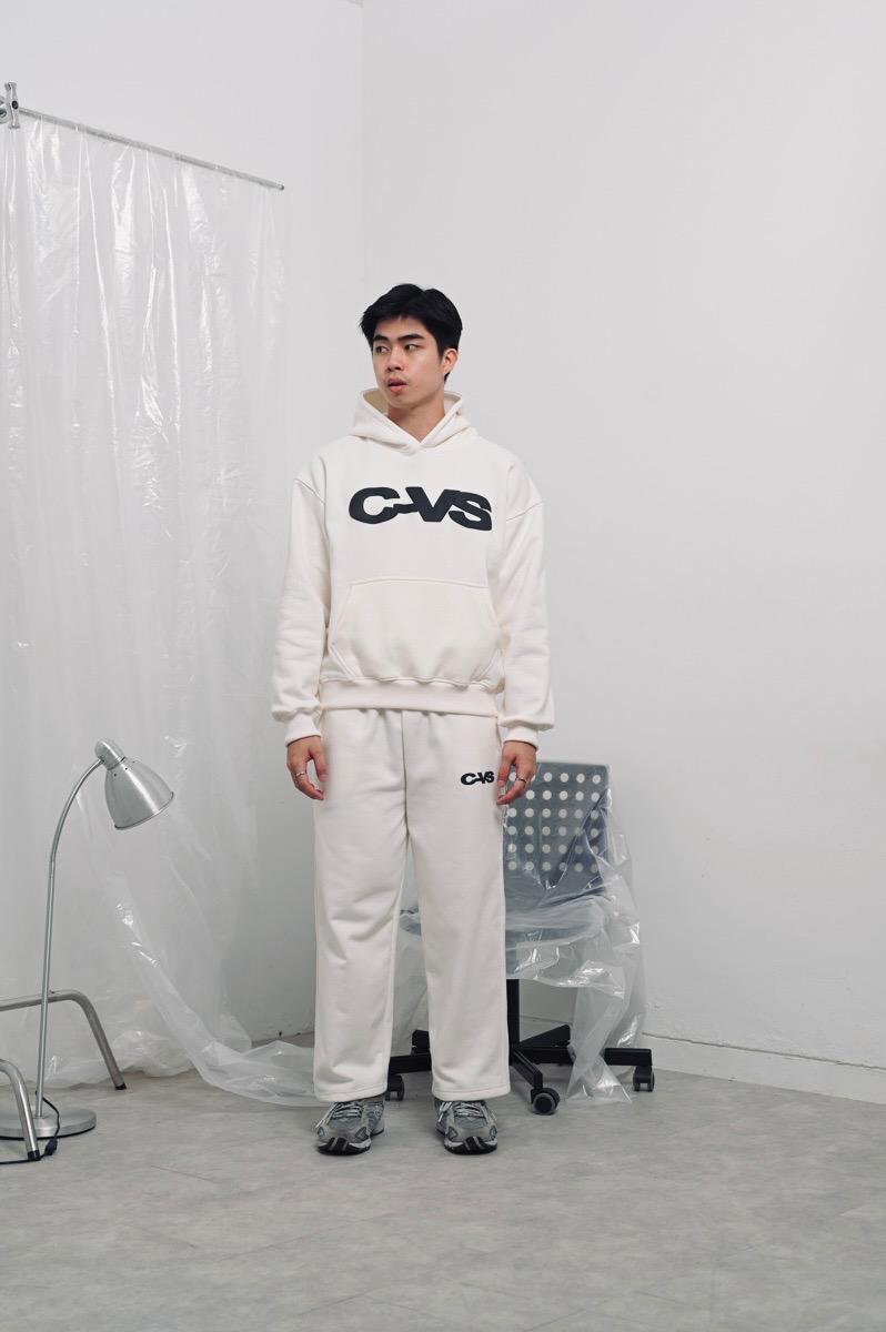 ONE SET HOODIE+ PANTS CVS