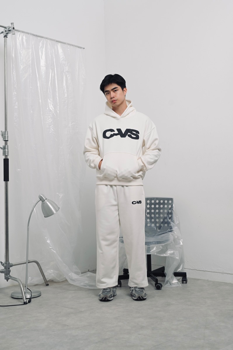ONE SET HOODIE+ PANTS CVS