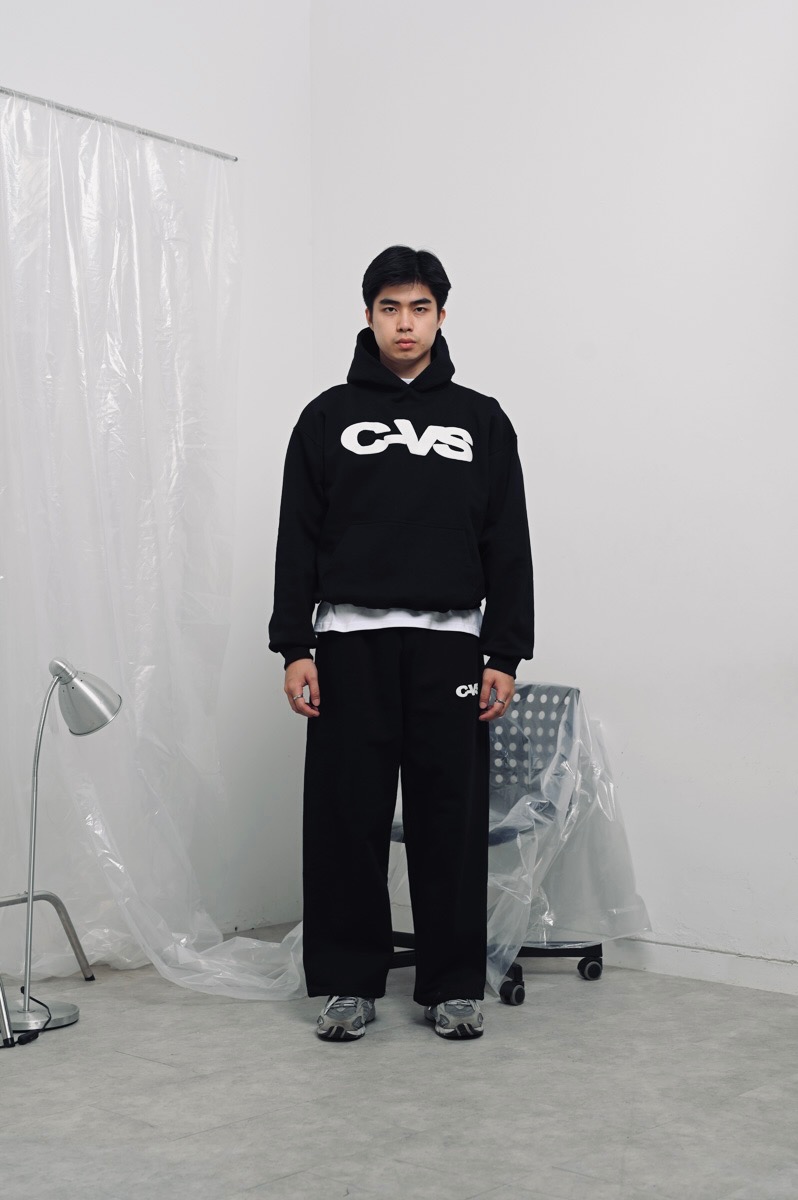 ONE SET HOODIE+ PANTS CVS