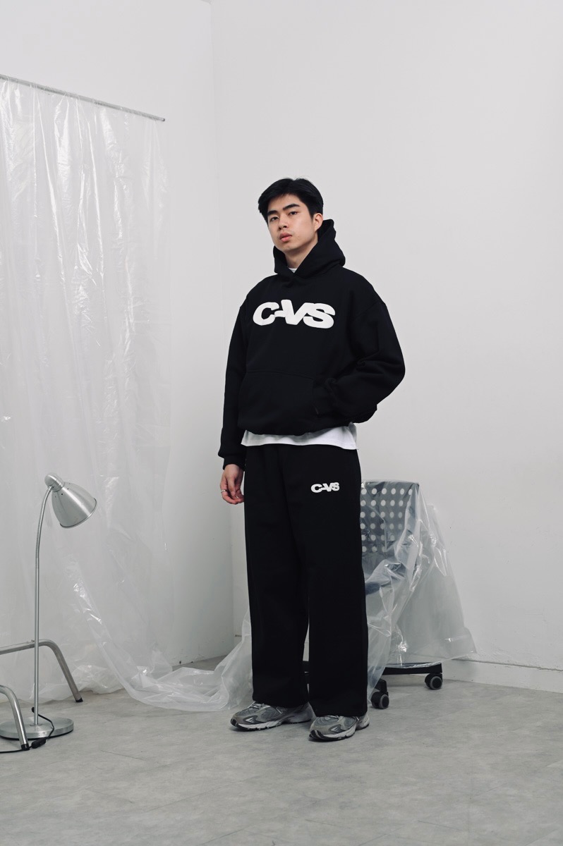 ONE SET HOODIE+ PANTS CVS