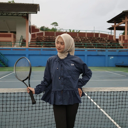 Image of (PRE-ORDER) Oclo Larine Jacket l Jaket Olahraga Wanita Ruffle Parachute Lengan Panjang Basic Casual Dailywear OCL01566