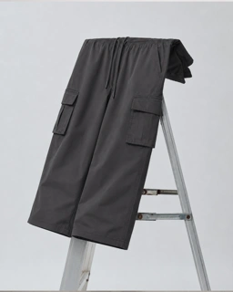 LOOSE PANTS