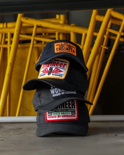 Caps